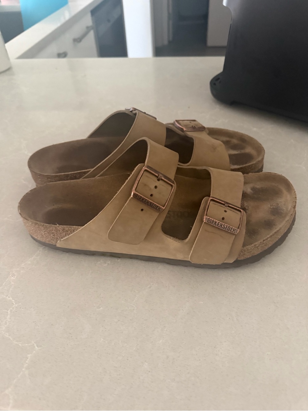 Birkenstock Unisex Arizona Sandals - 43 - Tobacco Brown
